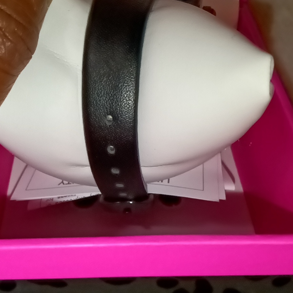 Betsey Johnson watch - Picture 6 of 6
